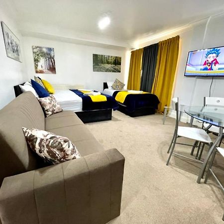 2 Bedrooms Modern Central London Apartment, Full Kitchen, 5 Minutes Tube Station Екстер'єр фото