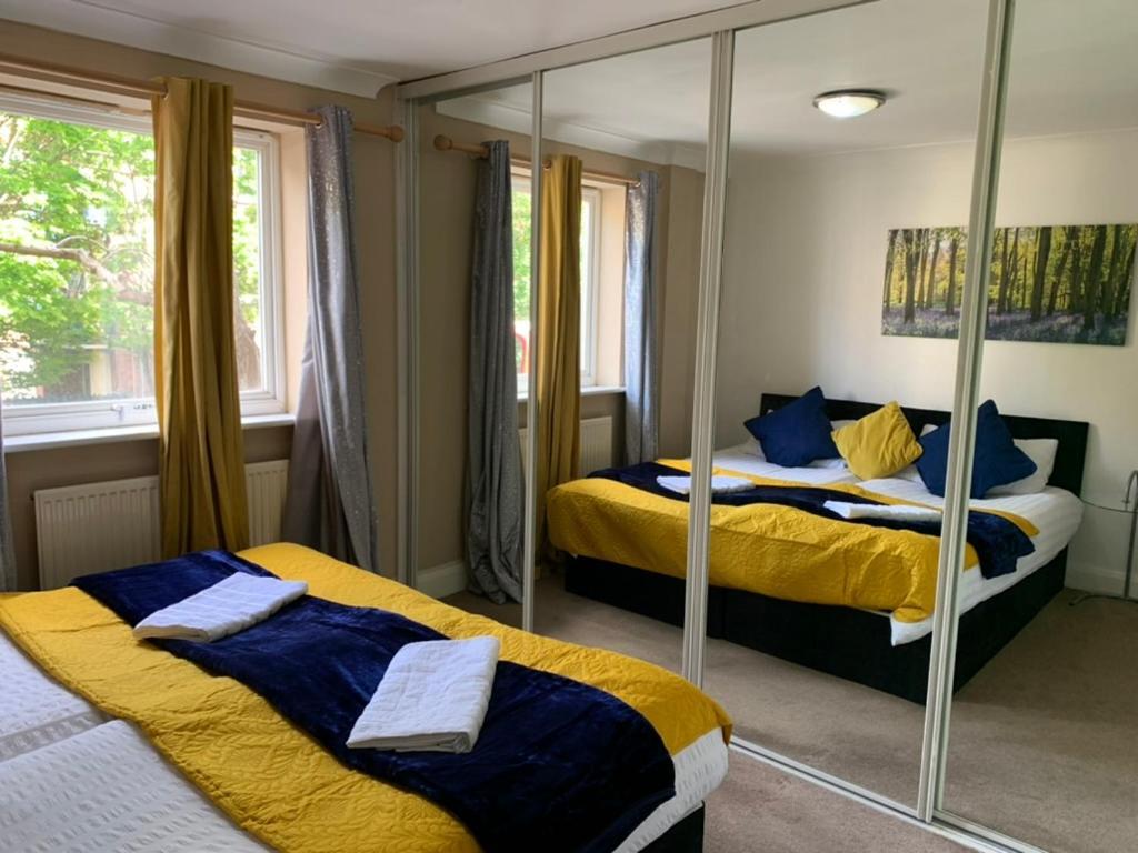 2 Bedrooms Modern Central London Apartment, Full Kitchen, 5 Minutes Tube Station Екстер'єр фото