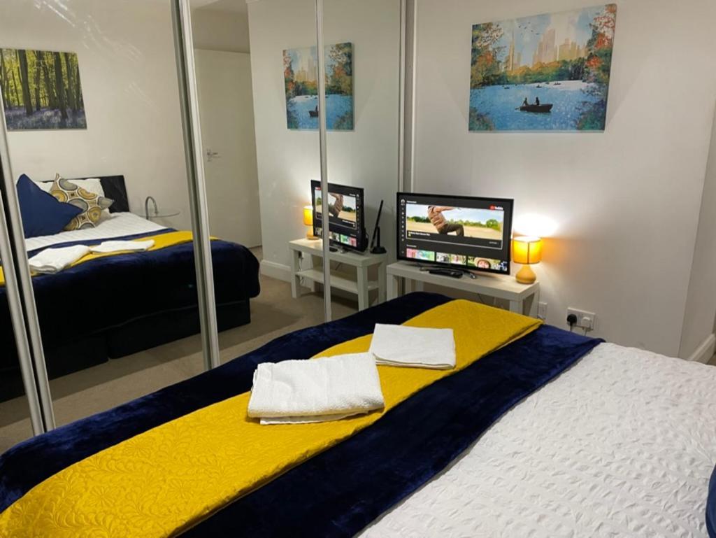 2 Bedrooms Modern Central London Apartment, Full Kitchen, 5 Minutes Tube Station Екстер'єр фото