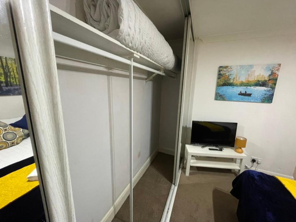2 Bedrooms Modern Central London Apartment, Full Kitchen, 5 Minutes Tube Station Екстер'єр фото