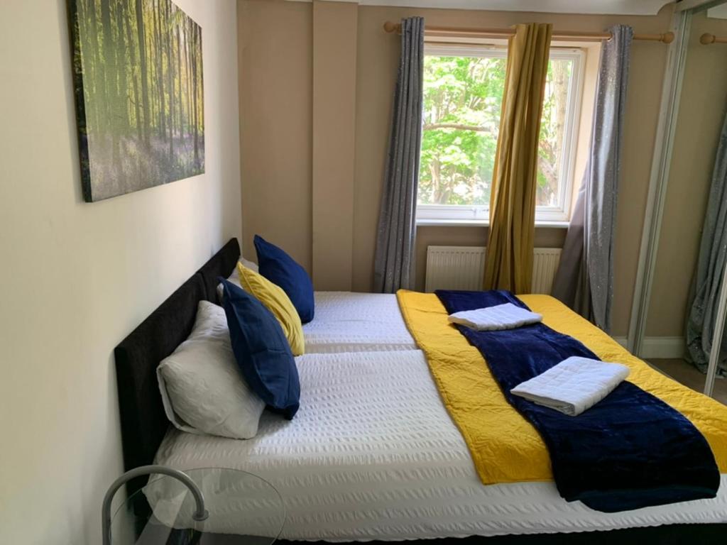 2 Bedrooms Modern Central London Apartment, Full Kitchen, 5 Minutes Tube Station Екстер'єр фото