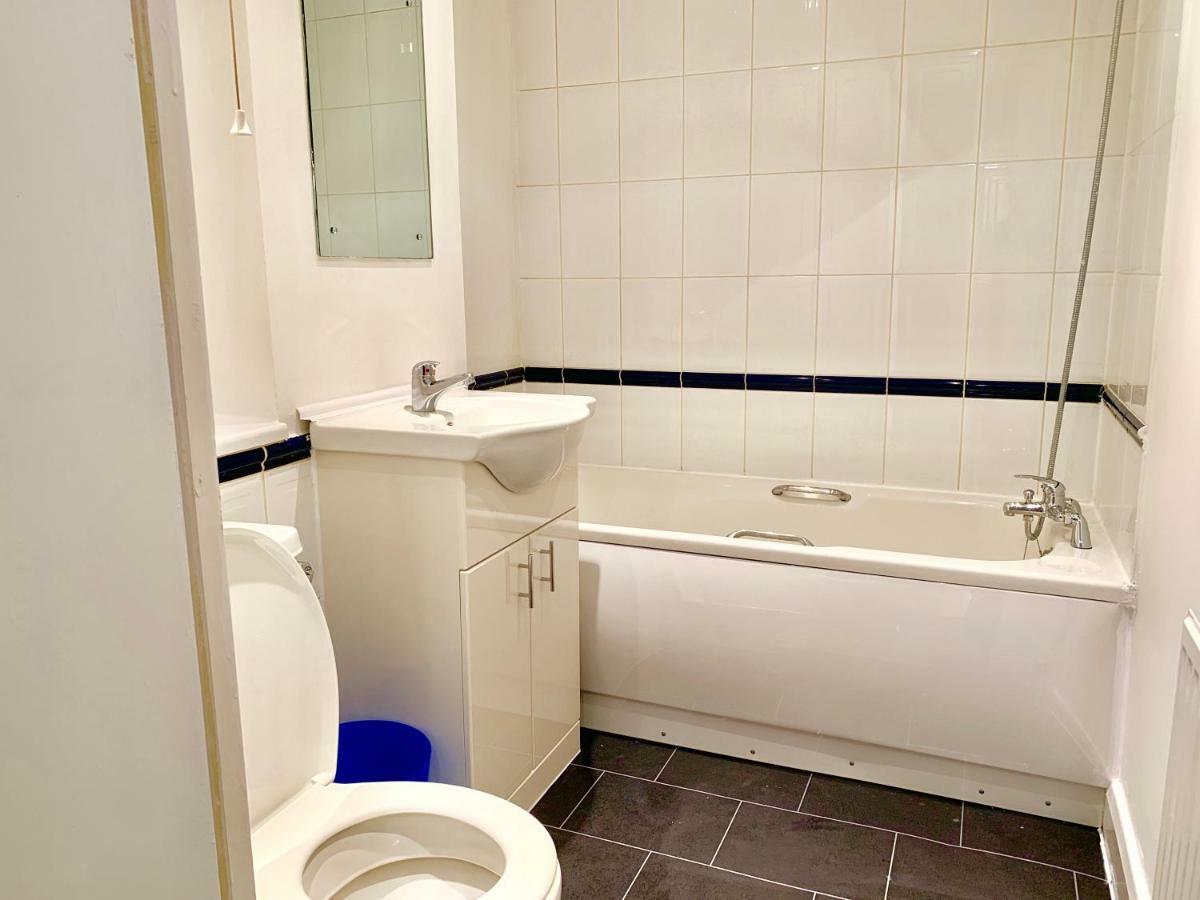 2 Bedrooms Modern Central London Apartment, Full Kitchen, 5 Minutes Tube Station Екстер'єр фото